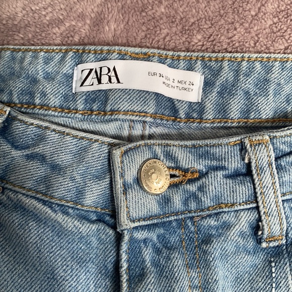 **SOLD** Zara Slouchy Darted Balloon Leg Jeans - Picture 4 of 7